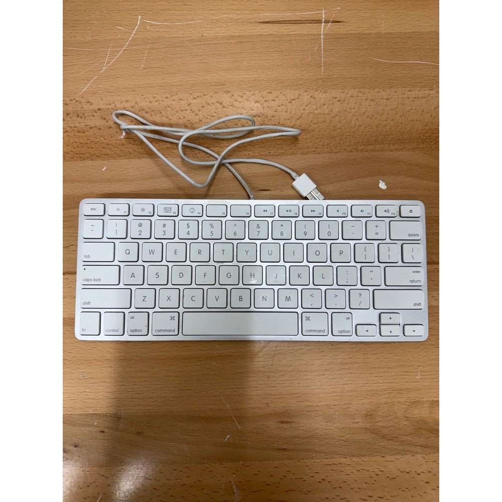 Apple Wired Keyboard A1242 EMC 2159 Silver Aluminum Compact USB Mac Keyboard